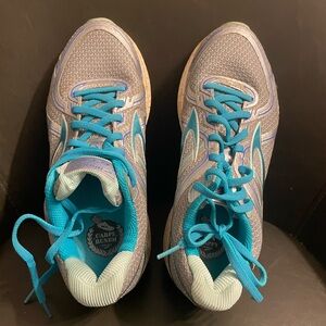 Brooks Women's Gray and Teal Athletic Running Shoes